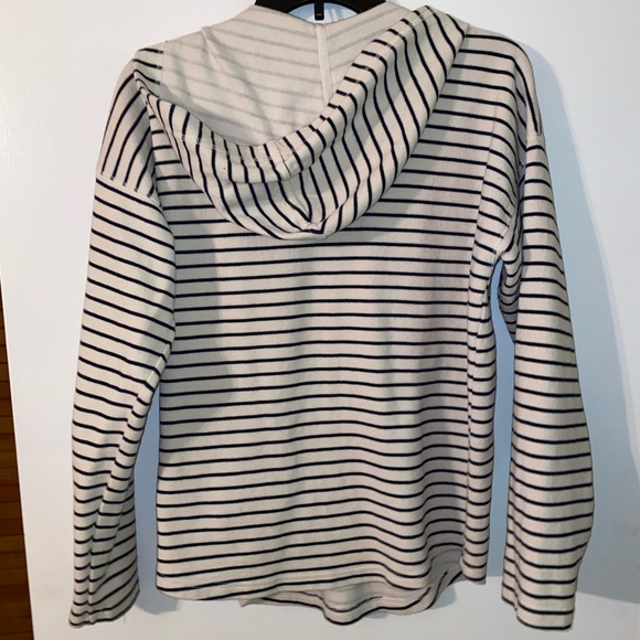 Champs Sweater size Large - Picture 3 of 3